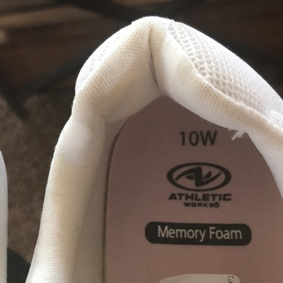 - - Memory foam women shoes size 10 W new - Picture 3 of 5